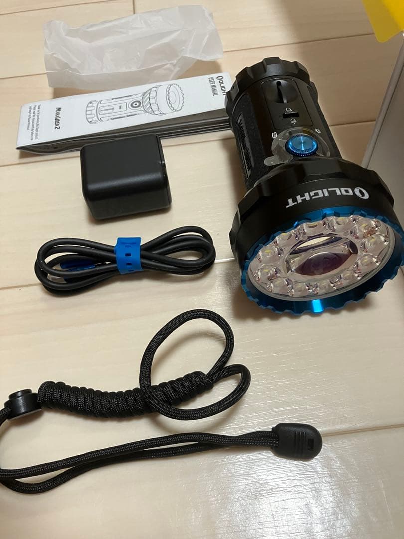 Olight Marauder 2 懐中電灯 14,000ルーメン