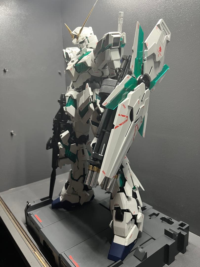 デ*本様 PG ユニコーンガンダム　最終決戦Ｖｅｒ．塗装済み完成品