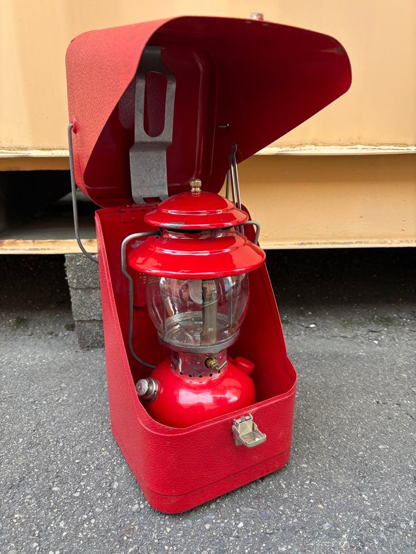 Coleman レッド ランタン 専用ケース付き