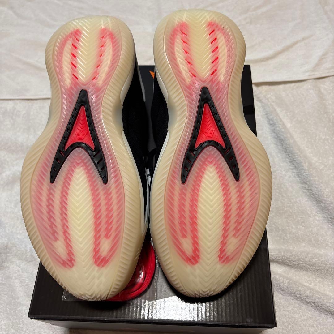 adidas バスケットボールシューズ ブラック/ホワイト/レッド