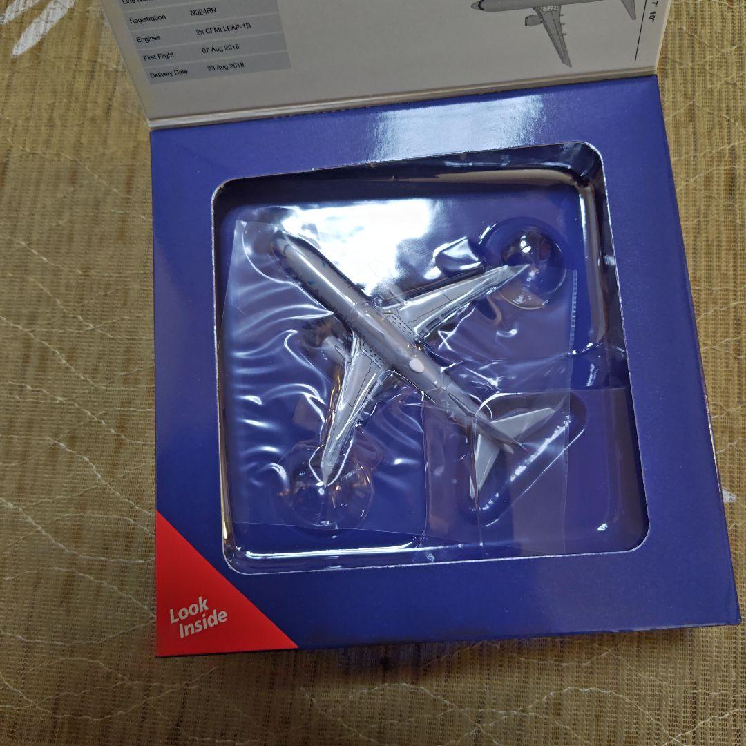 ジェミニジェッツ　1/400 737 MAX8 アメリカン航空 N324RN