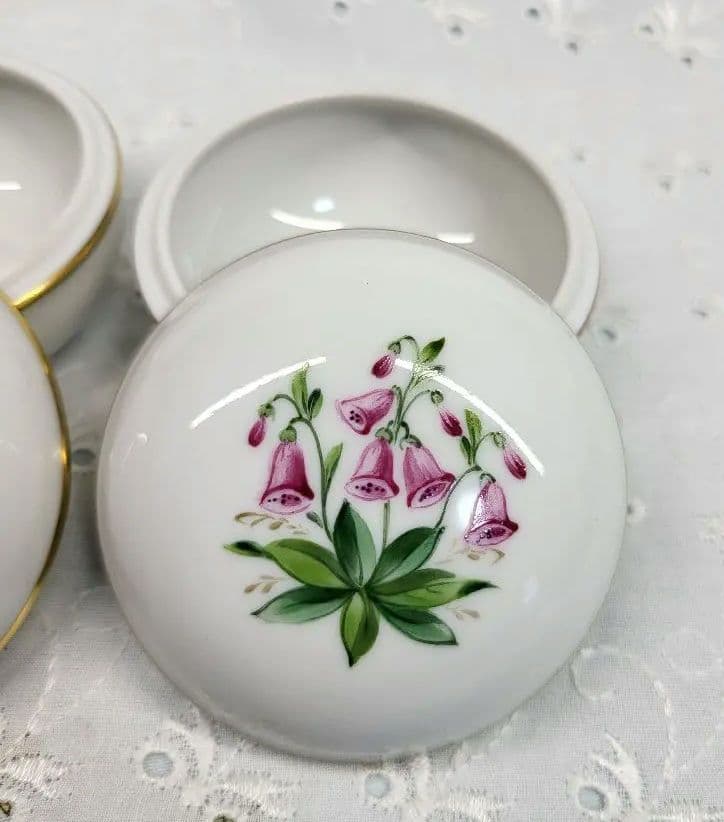 未使用★アウガルテン 小物入れ　ボンボニエール ジュエリーボックス 薔薇 花