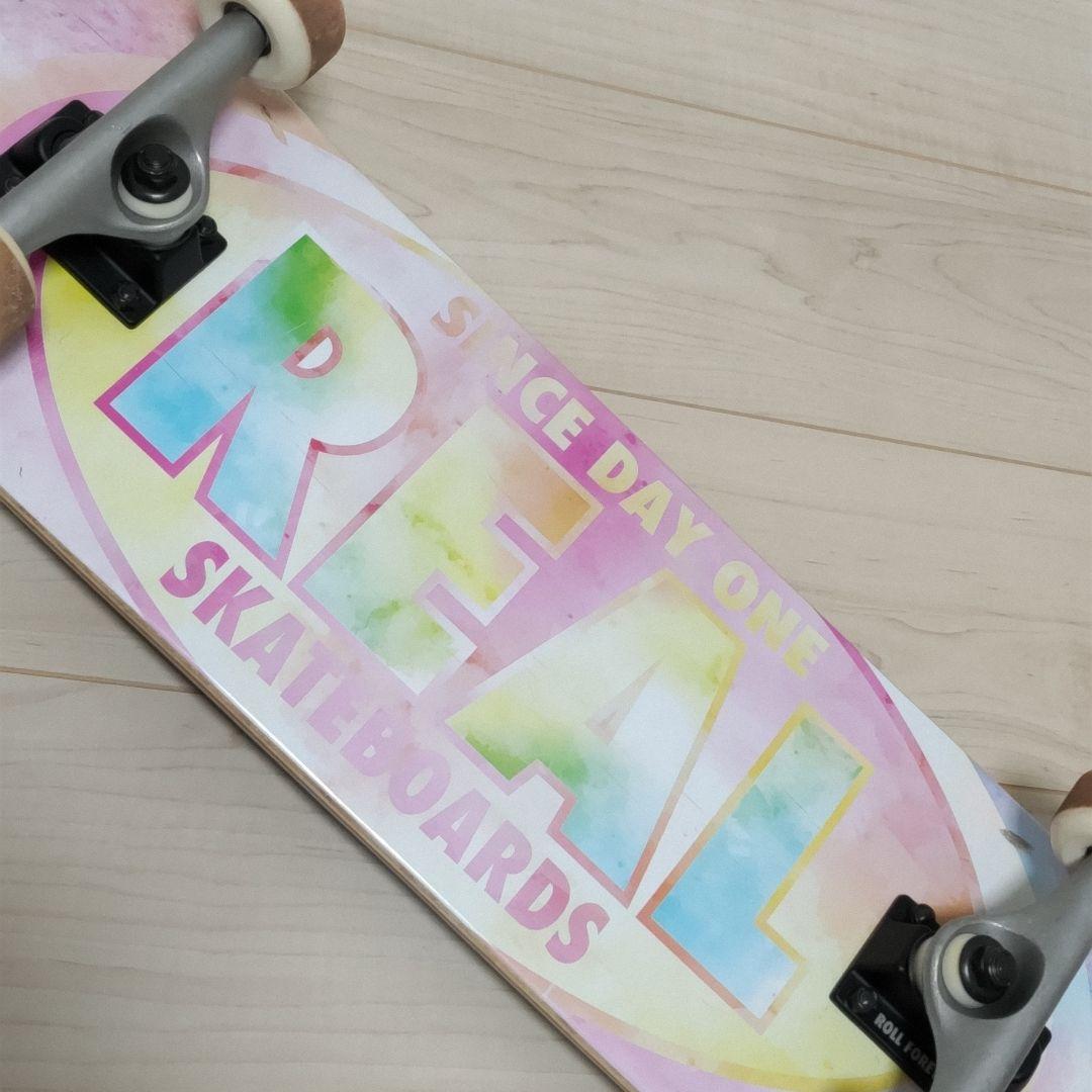 スケートボード　REAL コンプリートデッキ
