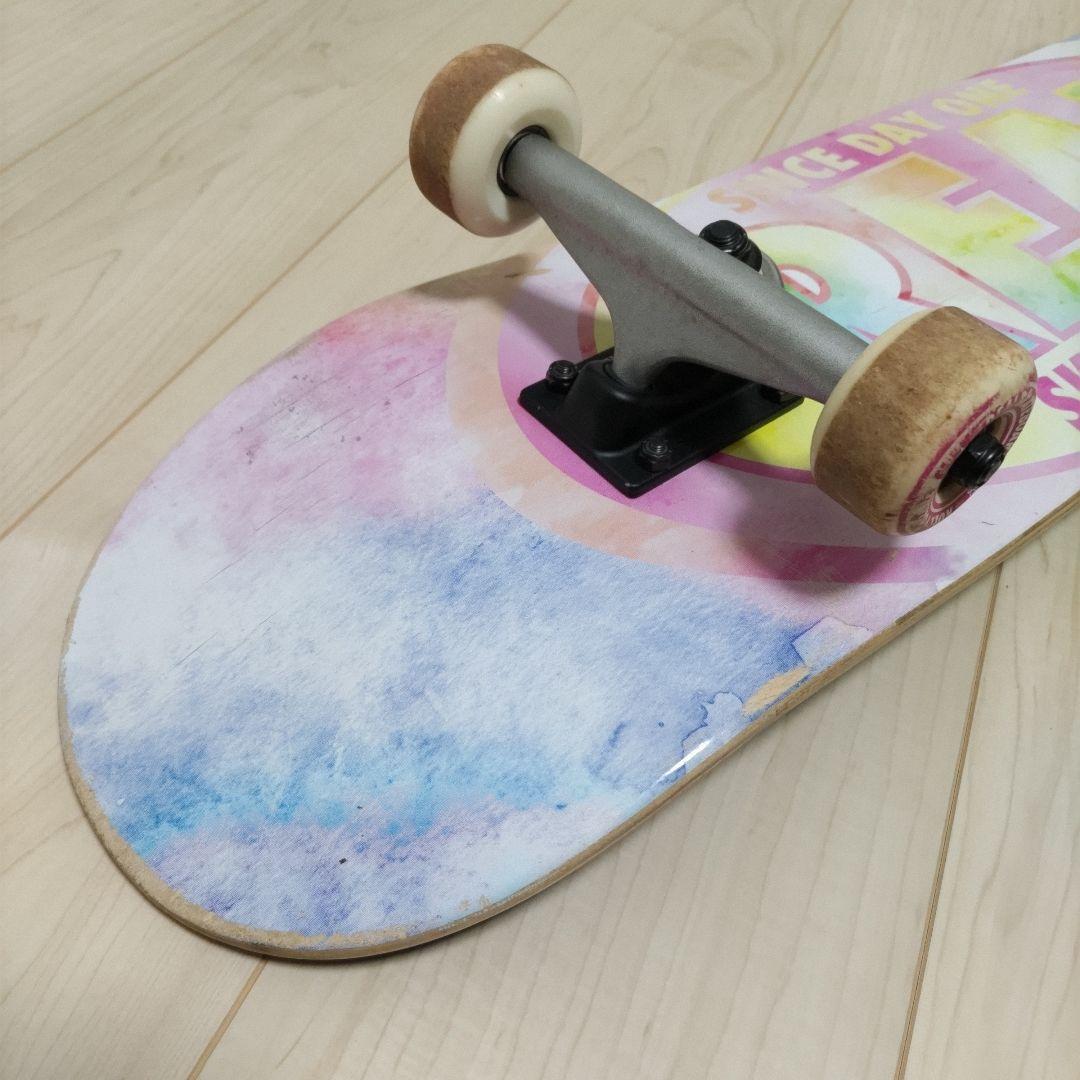 スケートボード　REAL コンプリートデッキ