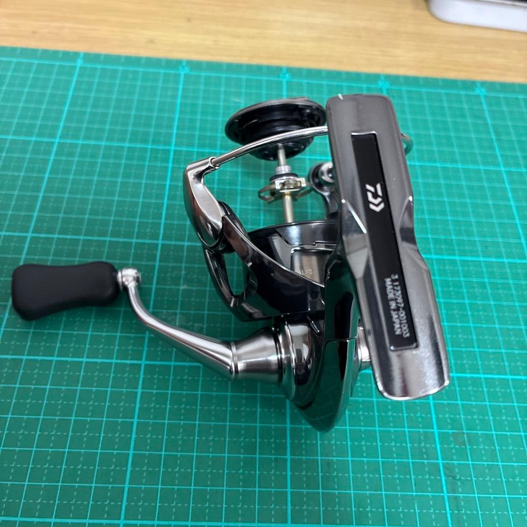 22イグジスト SF2500SS-H 本体のみ スプール無し 美品