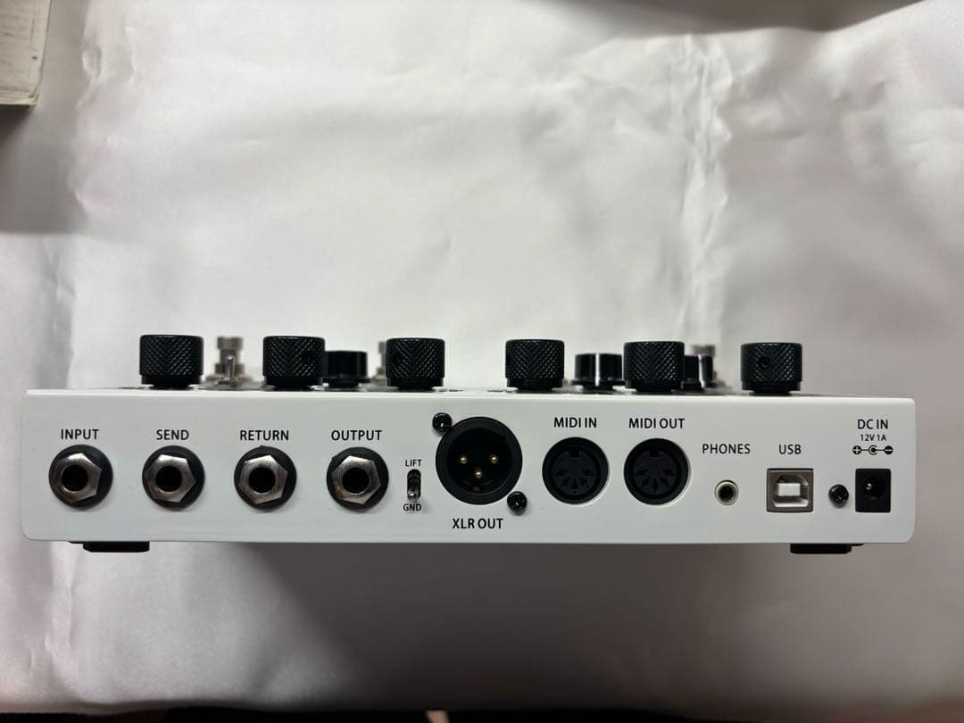 【ほぼ未使用】MOOER PREAMP LIVE ギターエフェクター