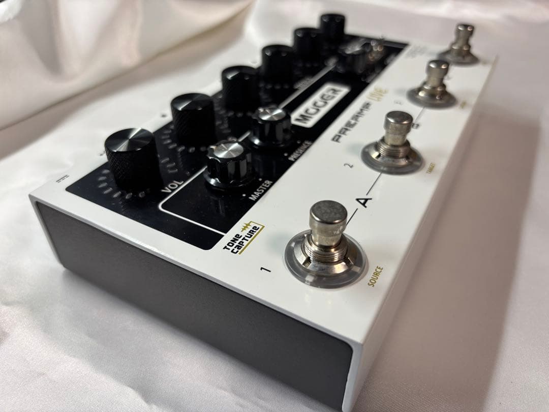 【ほぼ未使用】MOOER PREAMP LIVE ギターエフェクター