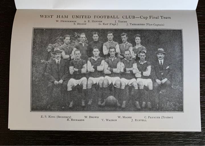 1923年FA Cup決勝プログラム(レプリカ)ウェンブリー最初の試合