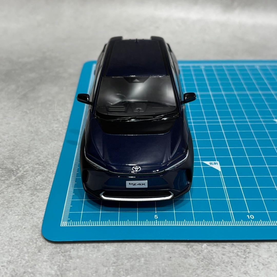 TOYOTA トヨタ　ミニカー　bz4x