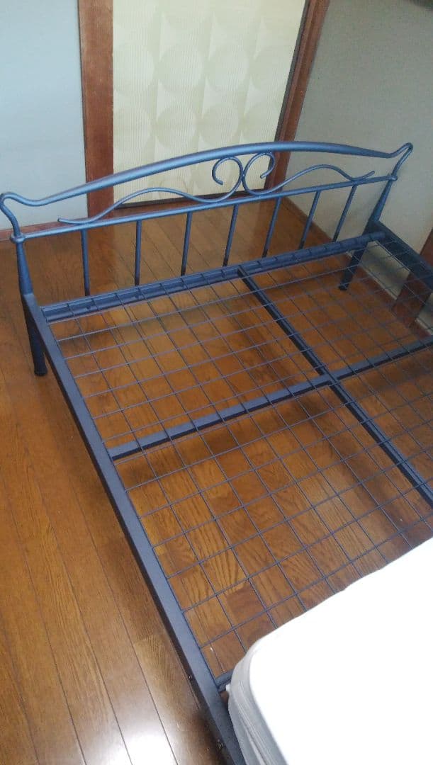 アイアンセミダブルベッド　黒
