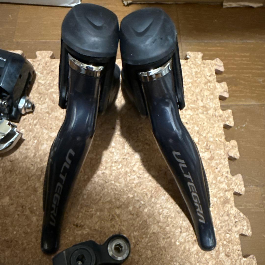 Shimano ULTEGRA Di2 R8070電動油圧ディスクコンポーネント