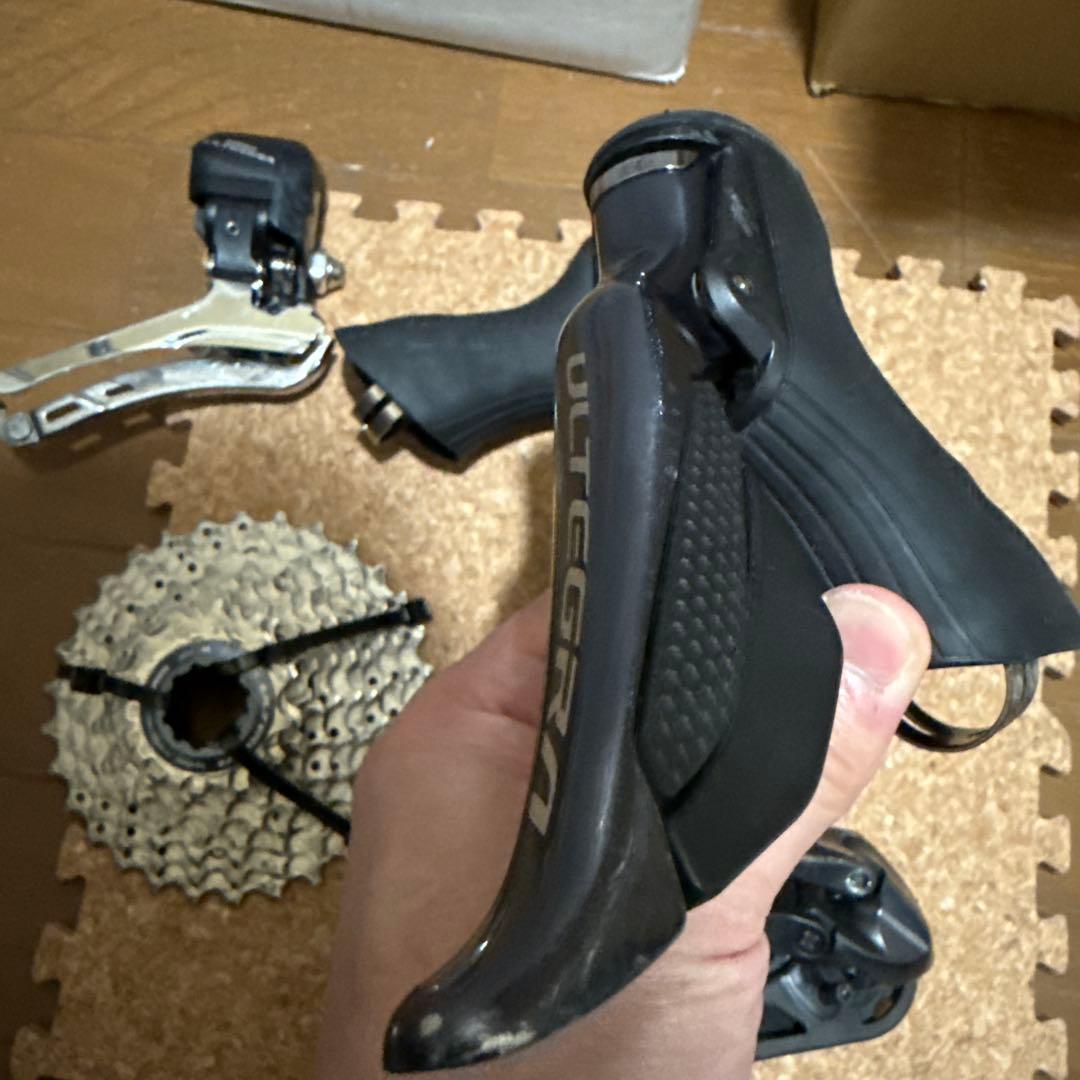 Shimano ULTEGRA Di2 R8070電動油圧ディスクコンポーネント