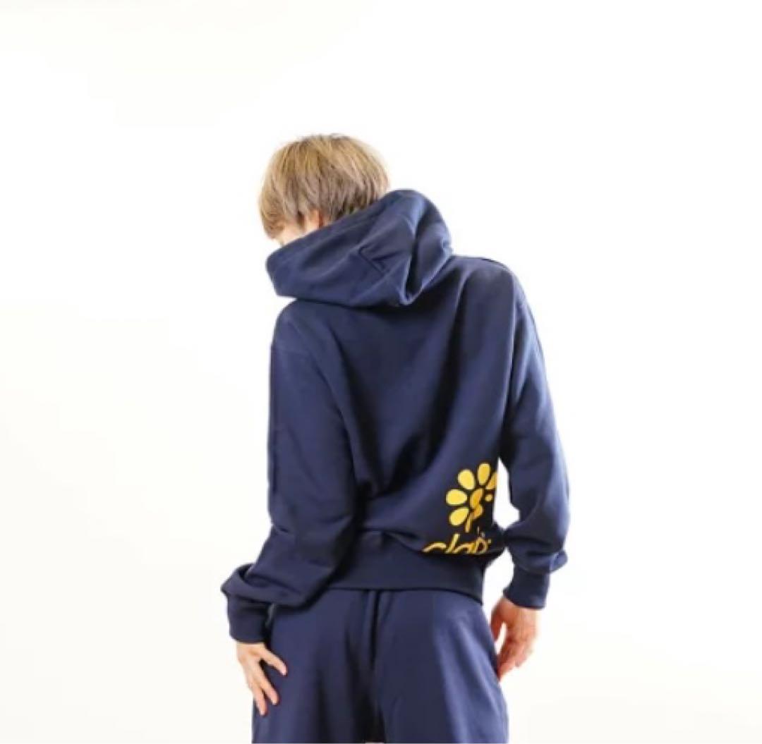 【新品・タグ付き】CLAP パーカー