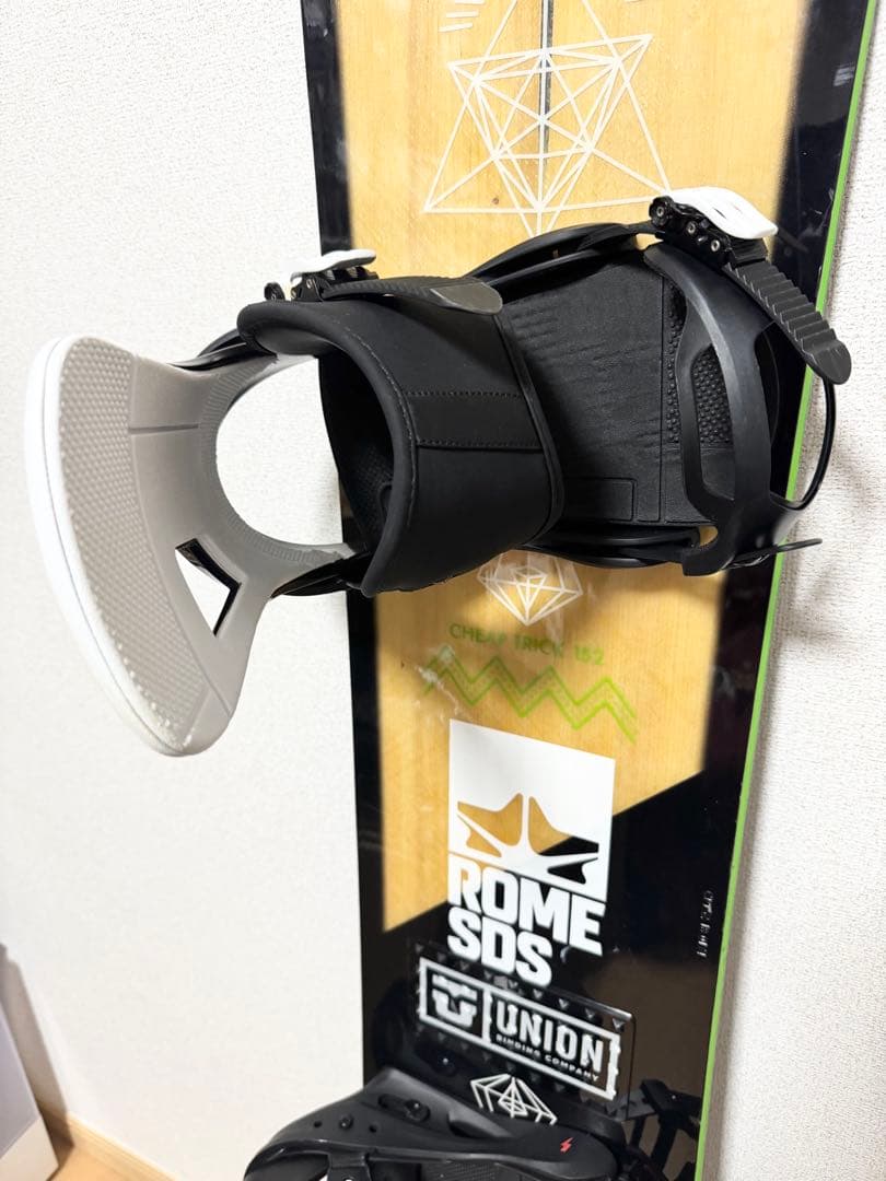 ROME SDS CHEAP TRICK 152cm × BURTON