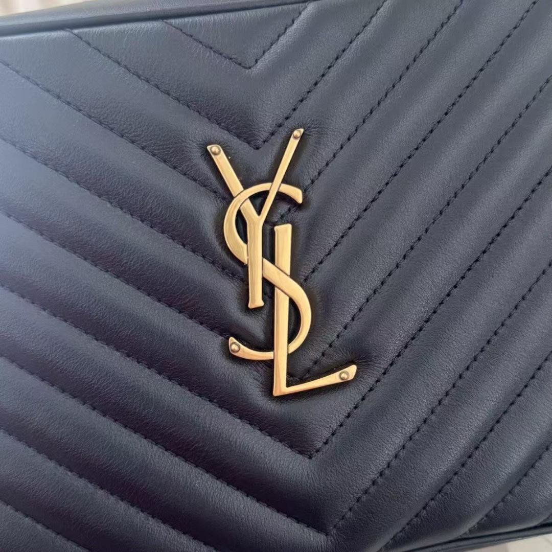 AINT AURENT オブリーク レザー ショルダーバッグ 中古品~~~