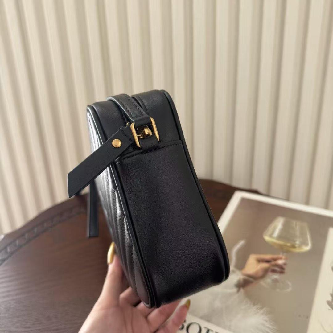 AINT AURENT オブリーク レザー ショルダーバッグ 中古品~~~