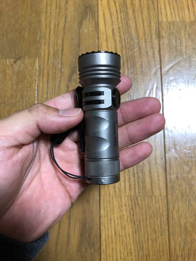 KAI　オーライト OLIGHT Seeker 4 Mini チタン