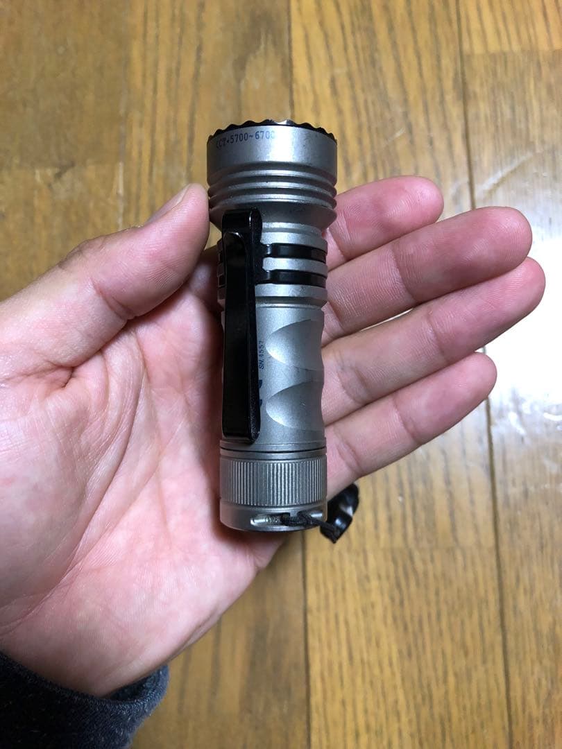 KAI　オーライト OLIGHT Seeker 4 Mini チタン