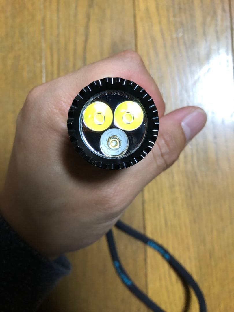 KAI　オーライト OLIGHT Seeker 4 Mini チタン