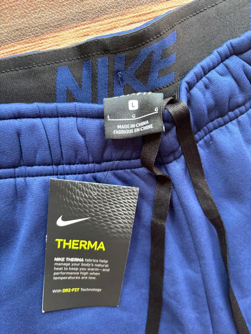 NIKE ナイキ　上下セットアップ　ジャージ　Lサイズ