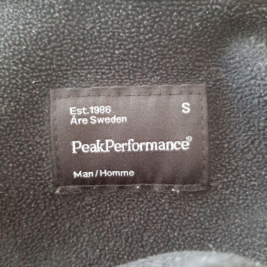 PeakPerformance　ランニングウェア