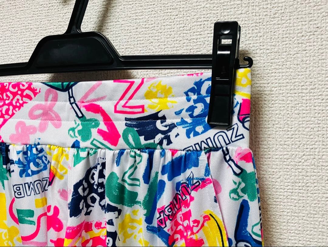 2025 新作　正規品　着用1回のみ　ZUMBA/ズンバ　パンツ　総柄