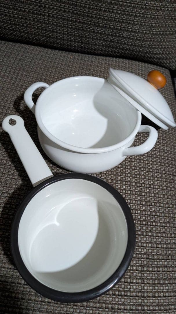 IKEA ホワイト セラミック やかん・鍋セット　値下げします。