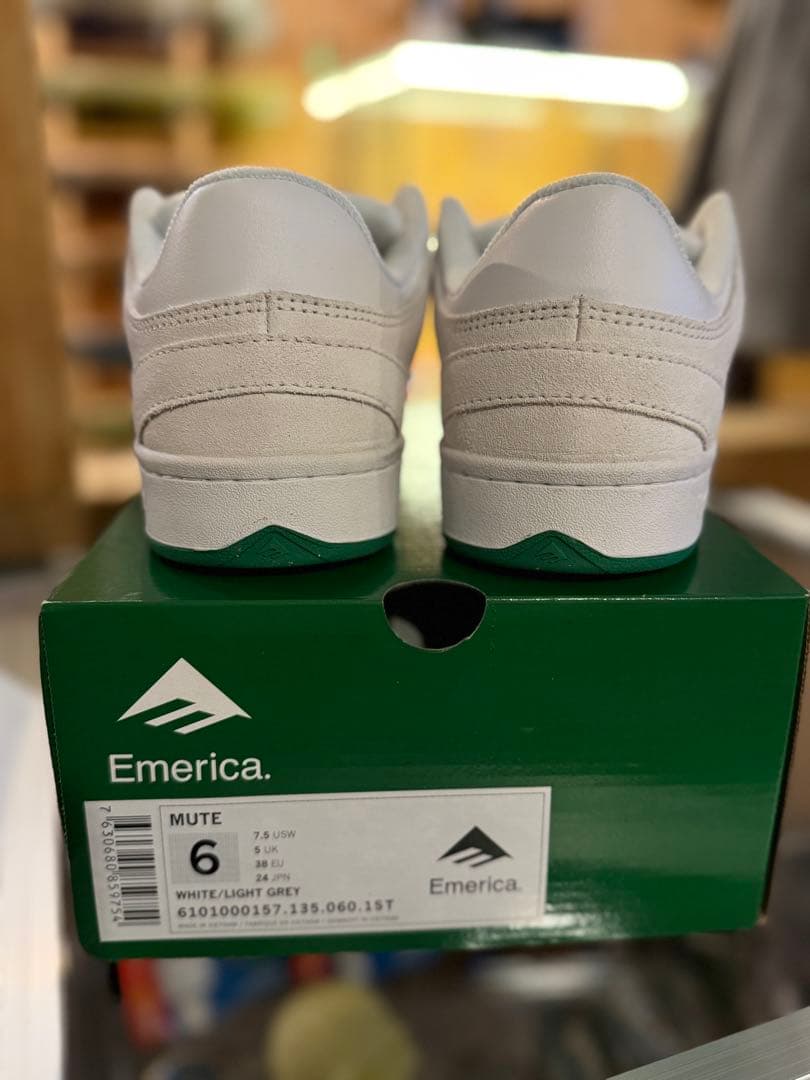 Emerica MUTE スケボー ホワイト/グリーン24cm