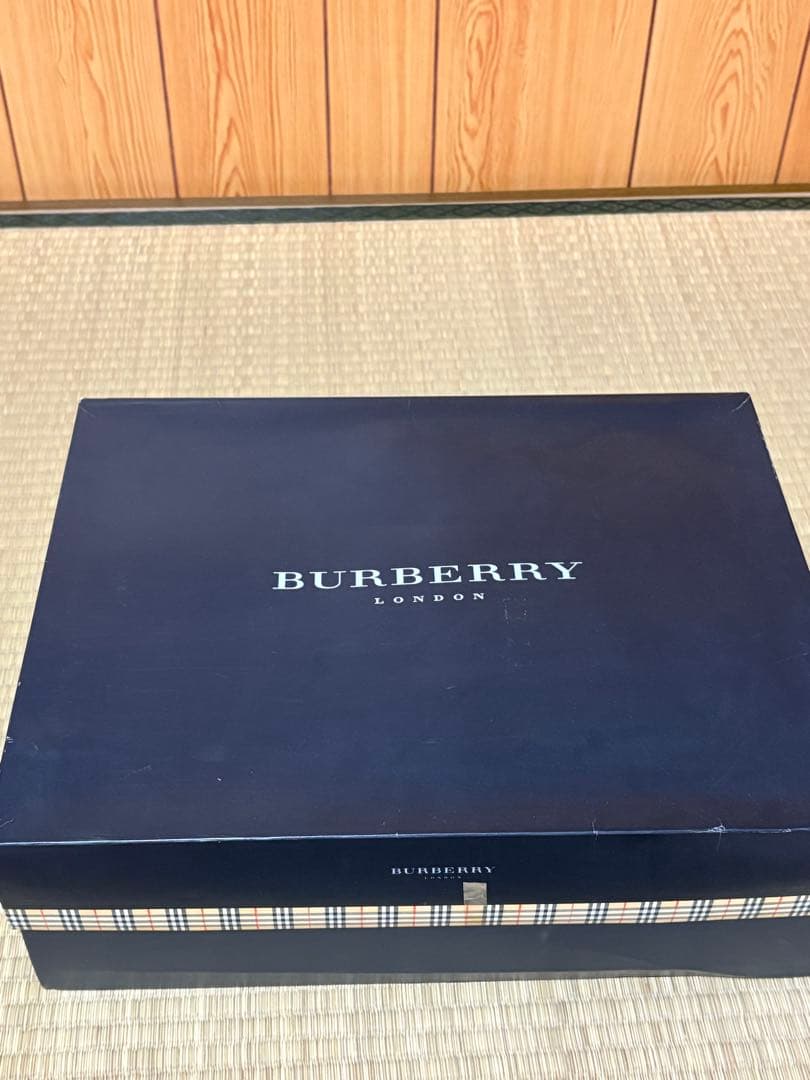 BURBERRY シーツセット 水色・クリーム色ギフトボックス入り