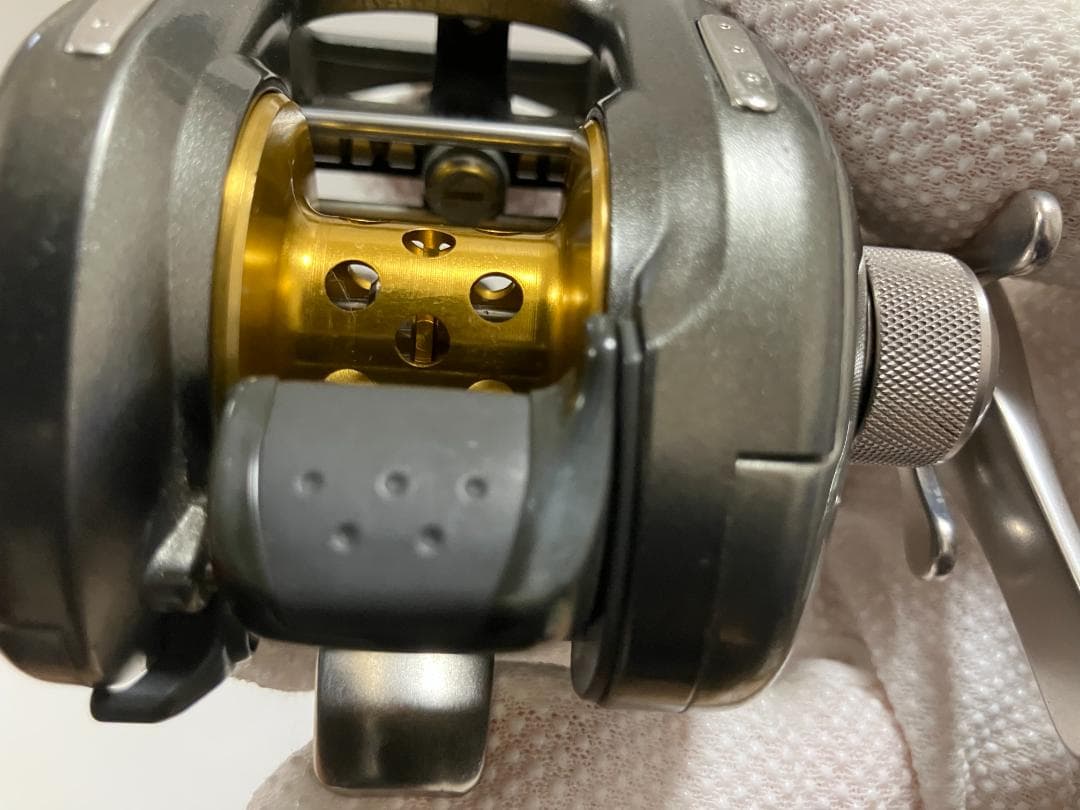 SHIMANO 05 NIUM XT ベイトリール メタニウム　シマノ