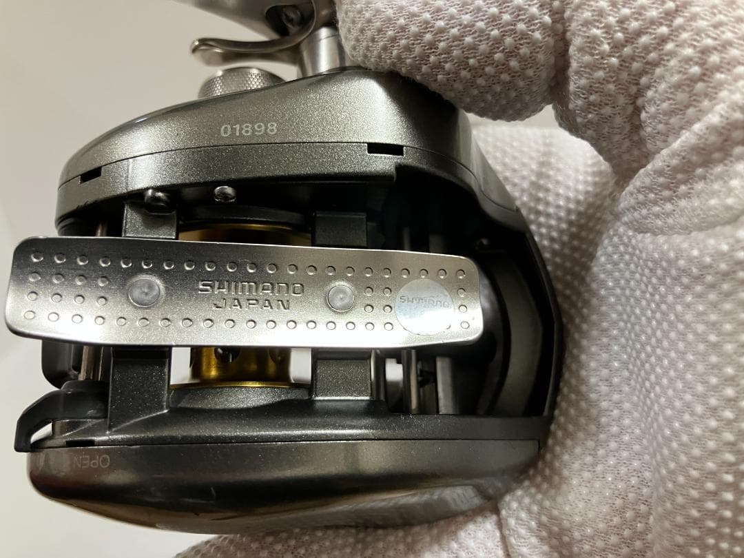 SHIMANO 05 NIUM XT ベイトリール メタニウム　シマノ