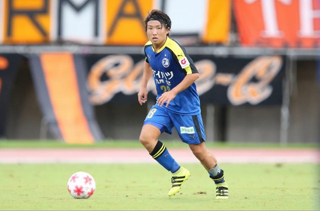 サッカー　大分トリニータ 2016 坂井大将 #28　ユニフォーム　サイン入り