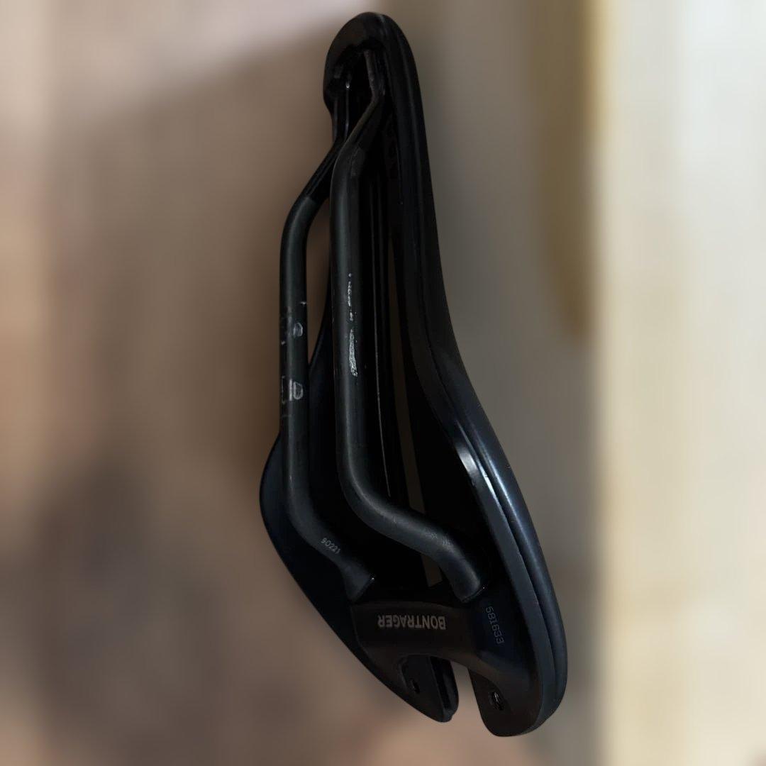 Bontrager Aeolus Pro サドル 25 0mm x 145