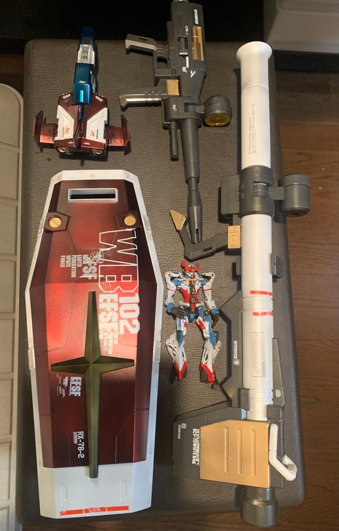 メガサイズ、1/35 ガンダム RX-78-2 海外製（方大競）出品です。
