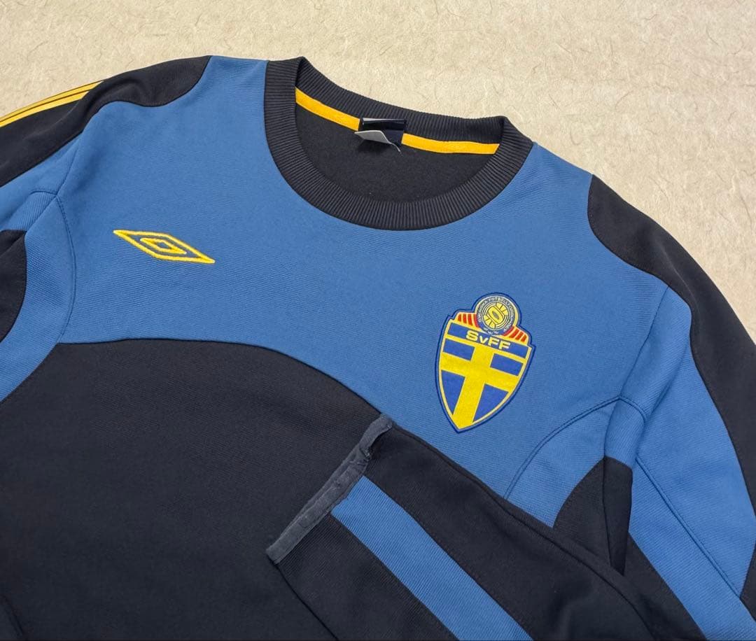 アンブロ umbro スウェーデン代表 トレーニングスウェット