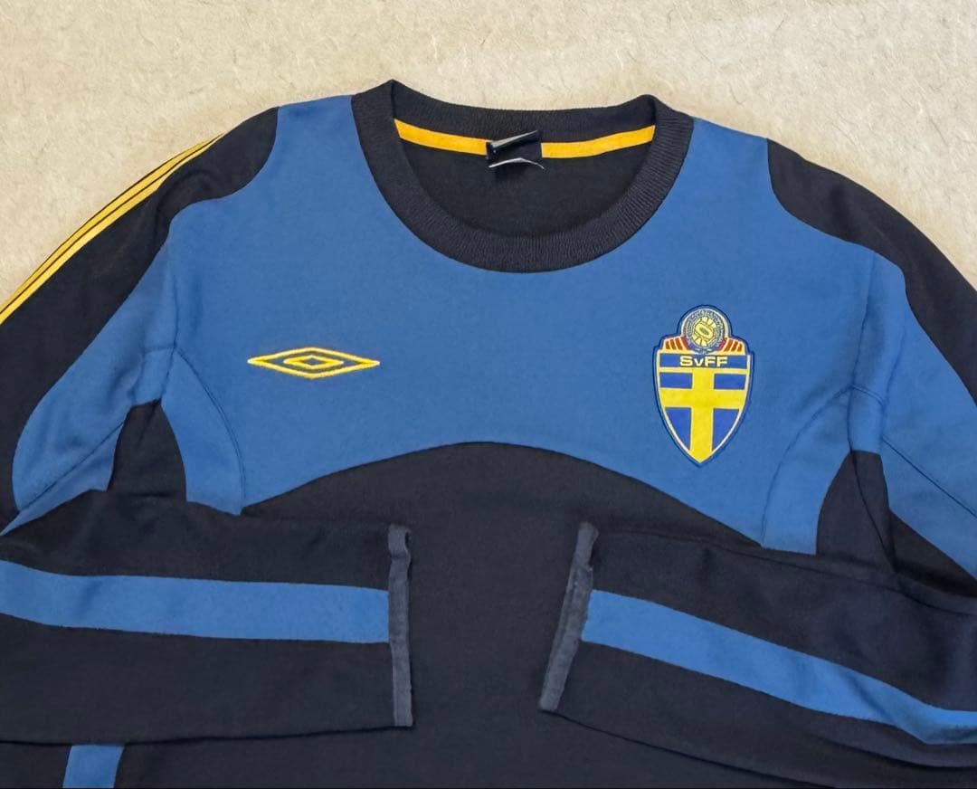 アンブロ umbro スウェーデン代表 トレーニングスウェット
