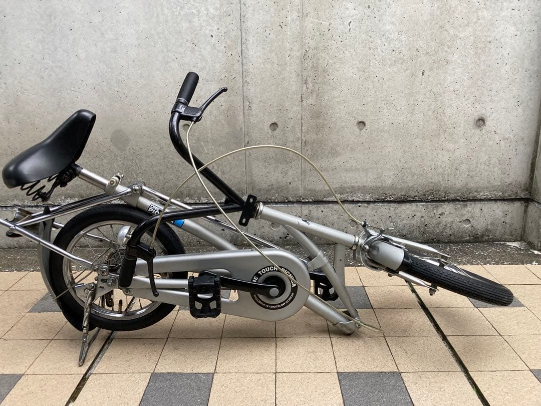 ブリヂストン 「ピクニカ」ワンタッチ折りたたみ自転車 12インチ