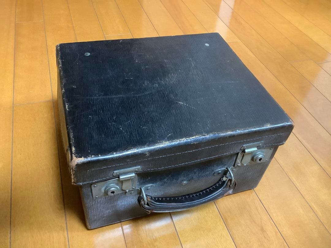 珍品 コンパクト長唄三味線(四つ折れ)