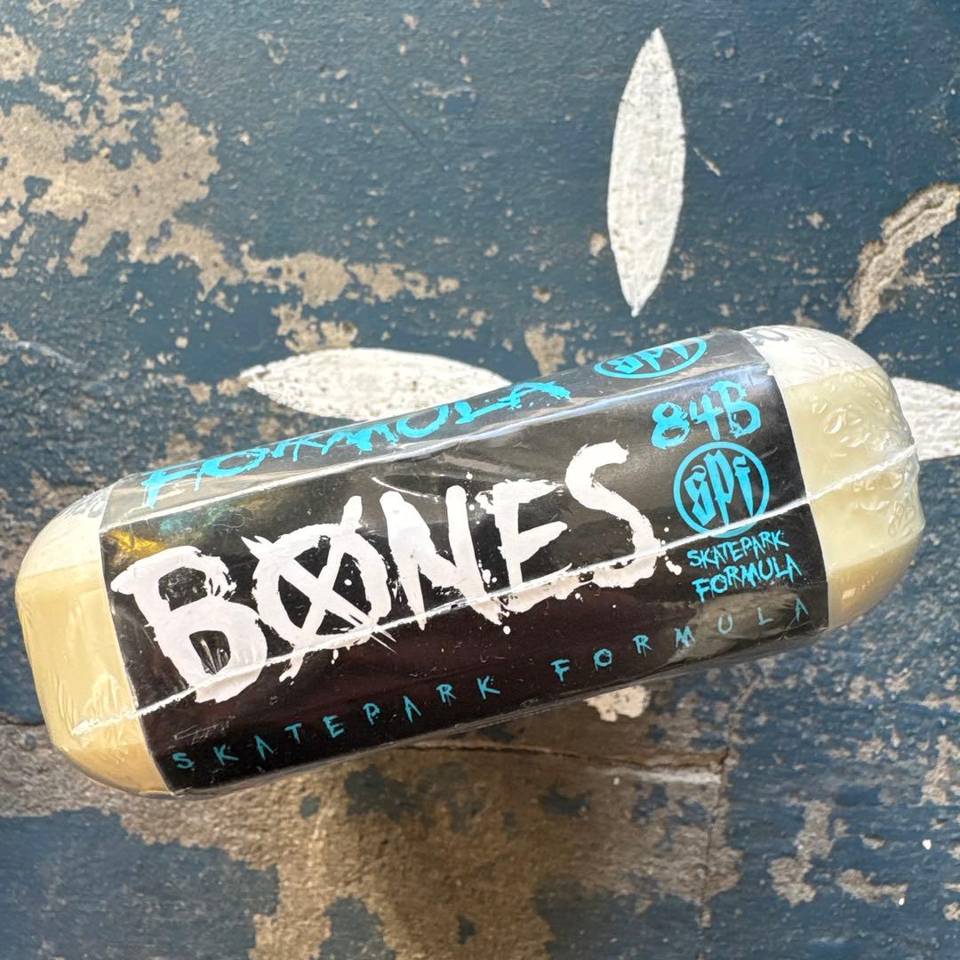Bones Skatepark 60mm84B スケボーウィール4個入り