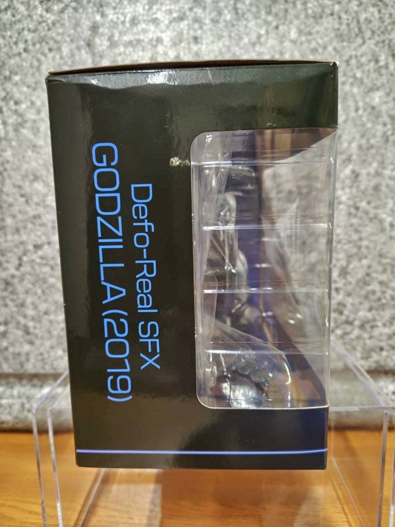 デフォリアル　ゴジラ(2019)開封品 　LED発光ミスト噴射機能付