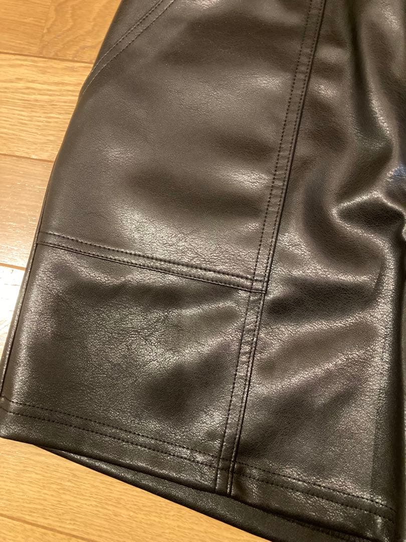 値下げ！新品！レディース フェイクレザー ゴルフショートパンツ 黒 Mサイズ