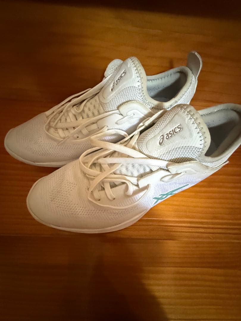 ASICS バスケットボールシューズ 1063A072 25.5cm