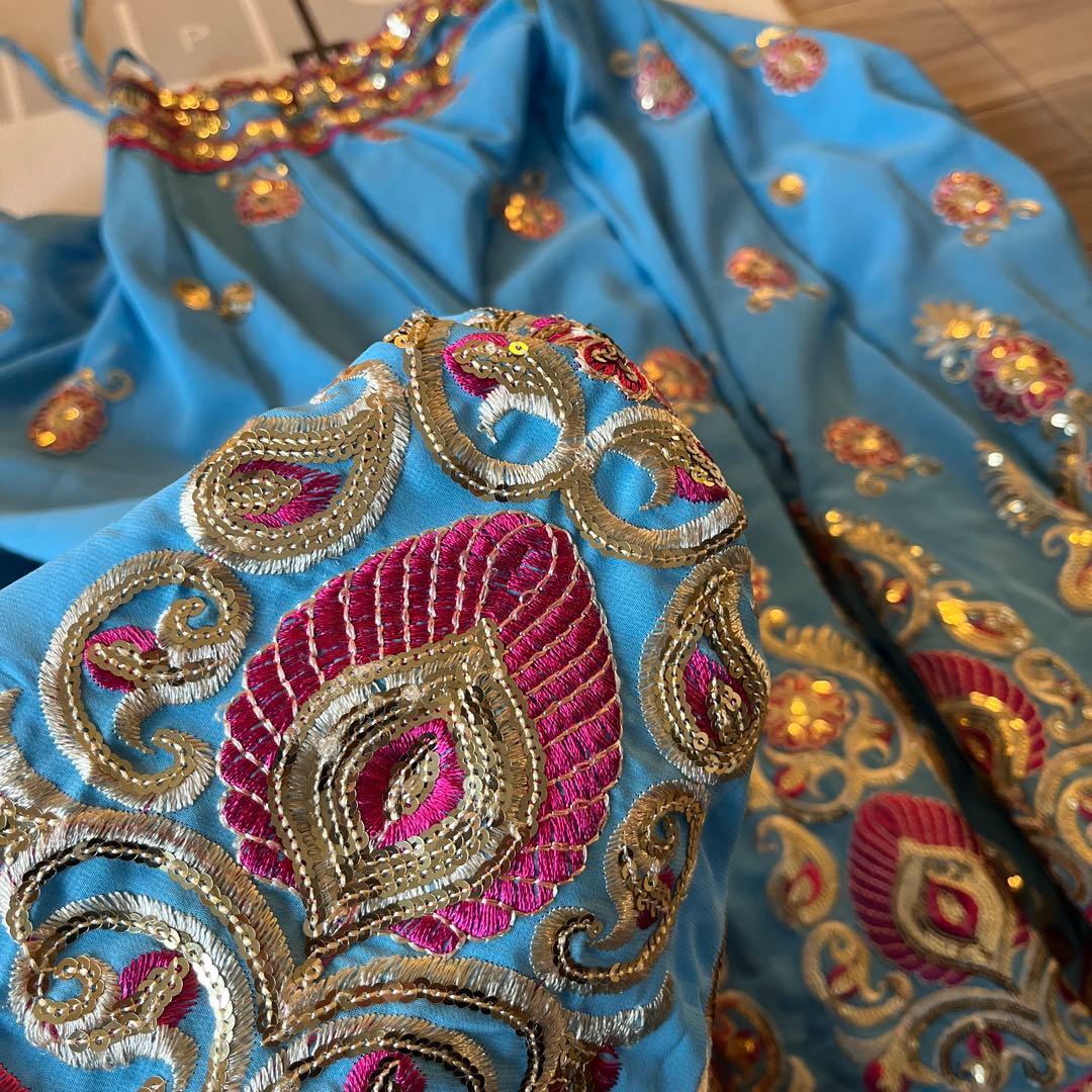 ベリーダンス衣装 インドフュージョン 4点セット ブルー 刺繍 スパンコール