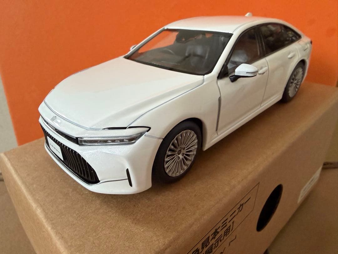 新型クラウン　セダン　ミニカー　6台セット
