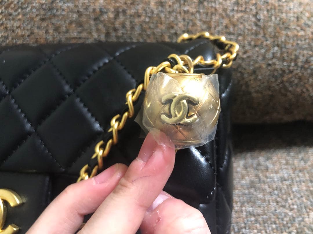 CHANEL ノベルティ キャビアスキン ショルダーバッグ ブラック ゴールド