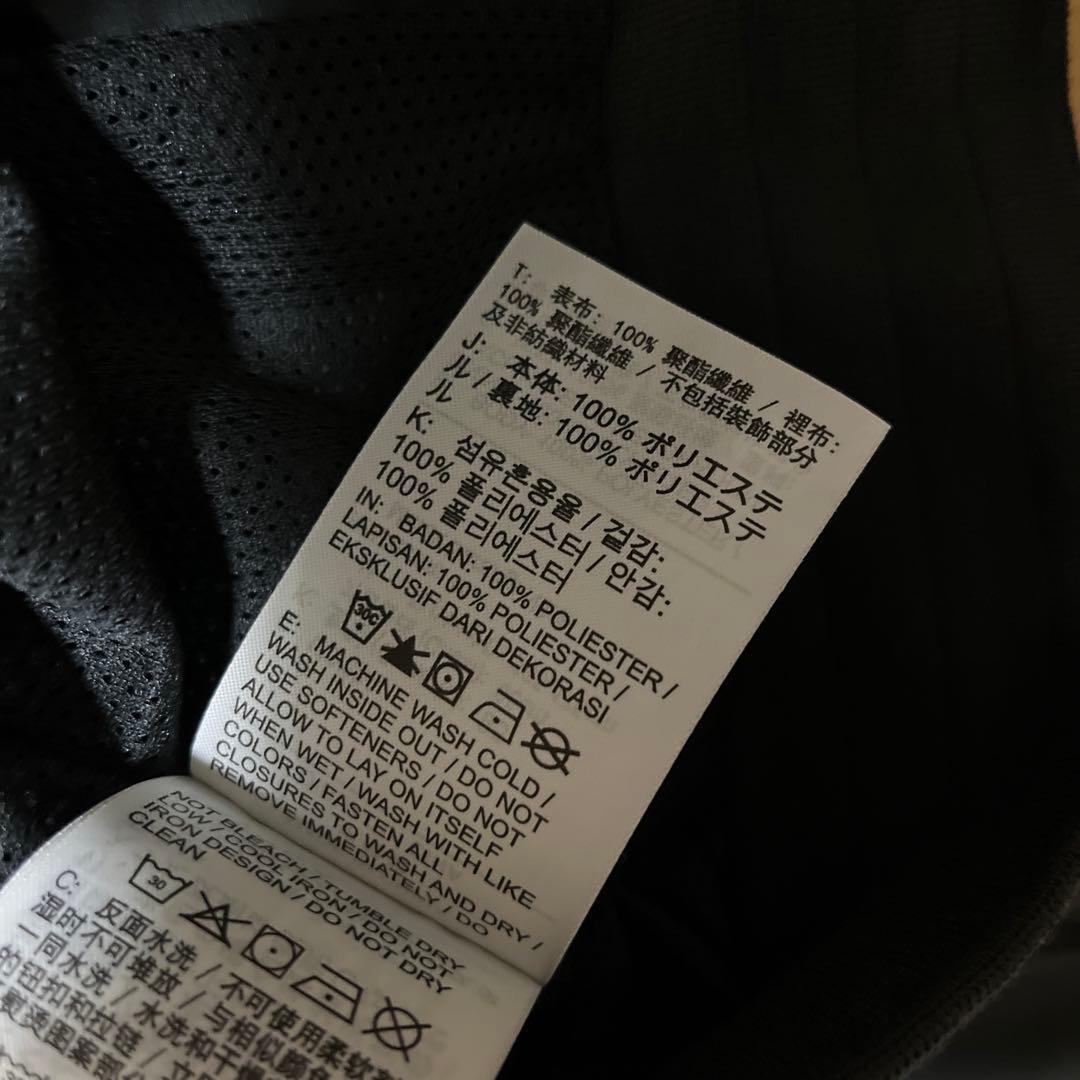 NIKE ナイキ　ウインドランナー　BLACK スポーツウェア　Mサイズ