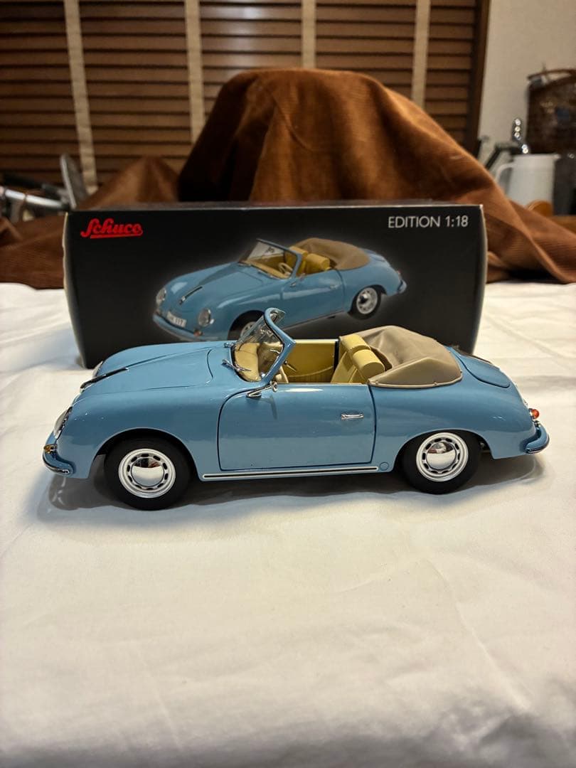 ミニカー Schuco Porshe356A Cabriolet 1/18