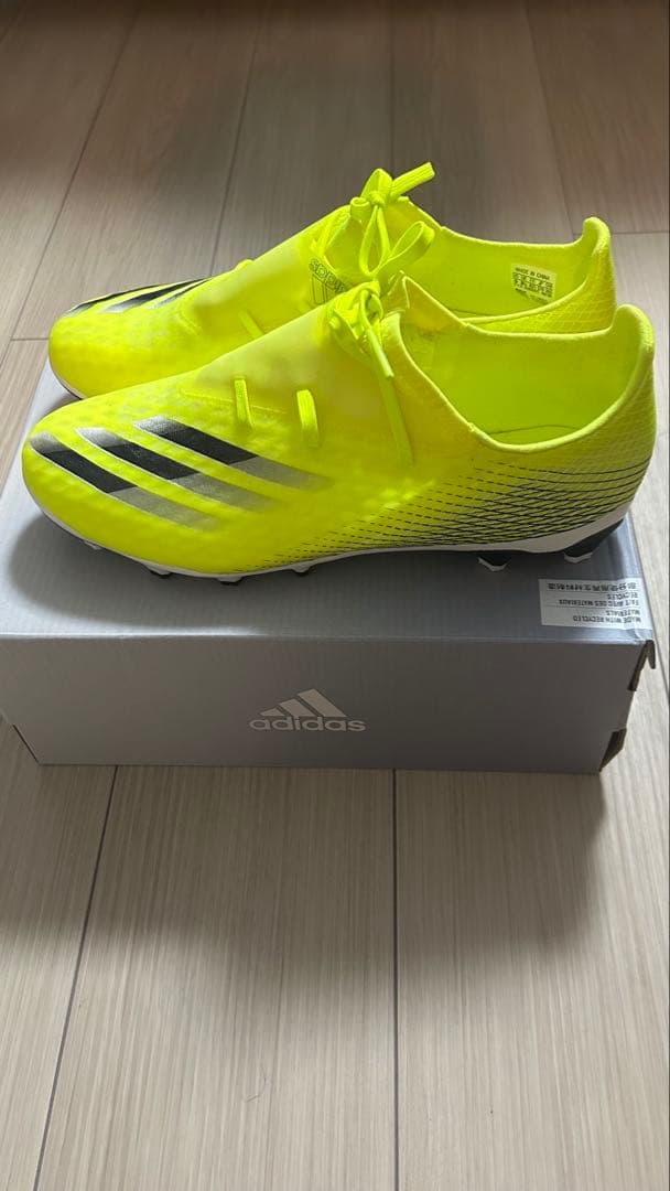 adidas サッカーシューズ イエロー