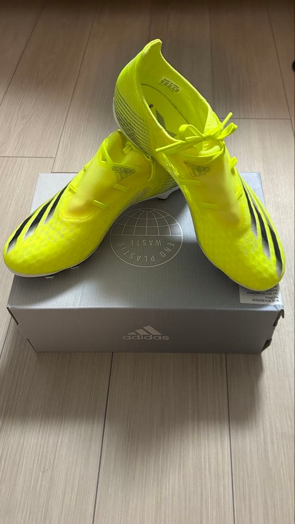 adidas サッカーシューズ イエロー