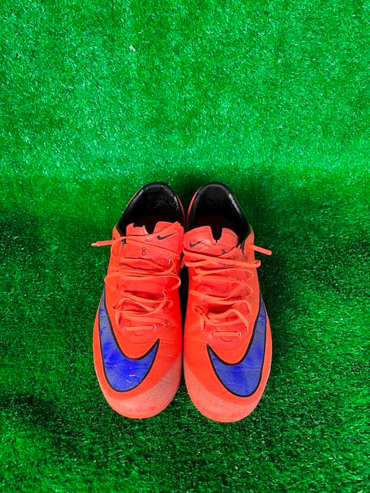 NIKEサッカースパイクマーキュリアルトップモデル